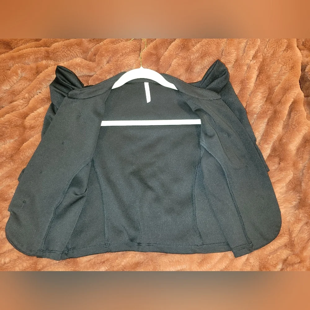 Black Puffy Short Sleeve Open Front Jacket - Picture 2 of 8